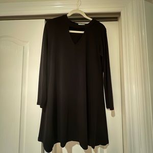 Veronica M Black Long-sleeve Swing Dress